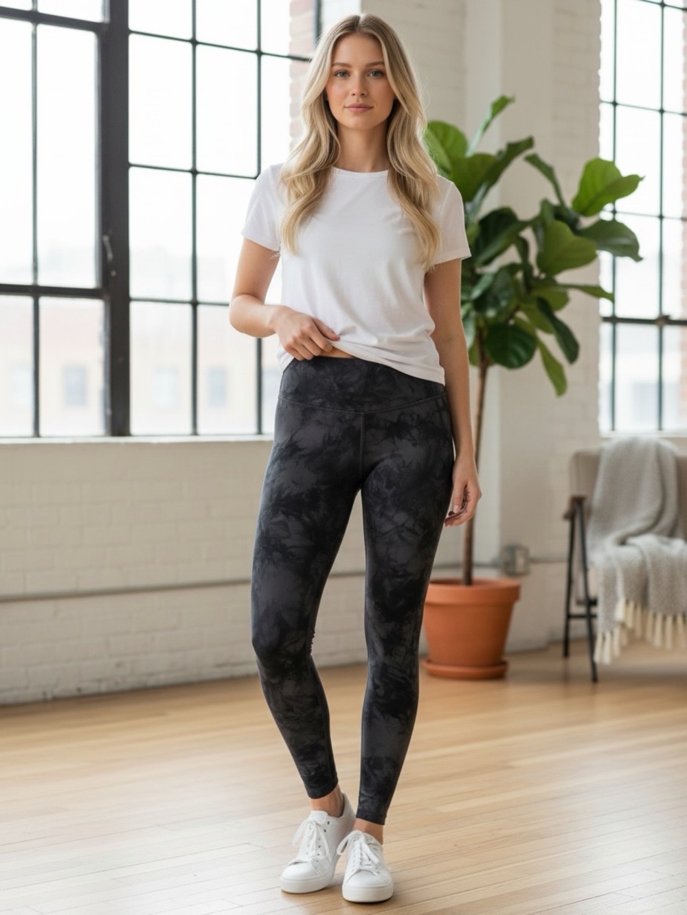 Lululemon Size 6 Black White Marled Leggings Wunder Under or Align